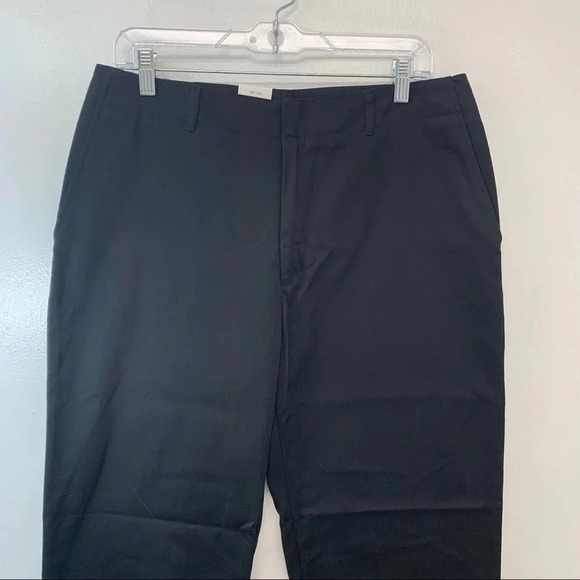 Izod Womans Black Chinos 12 NWT Strain Resistant Pockets Straight Work - Picture 2 of 11